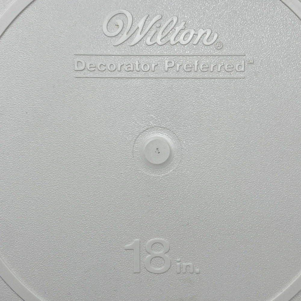 Vtg 23-Set Wilton 18